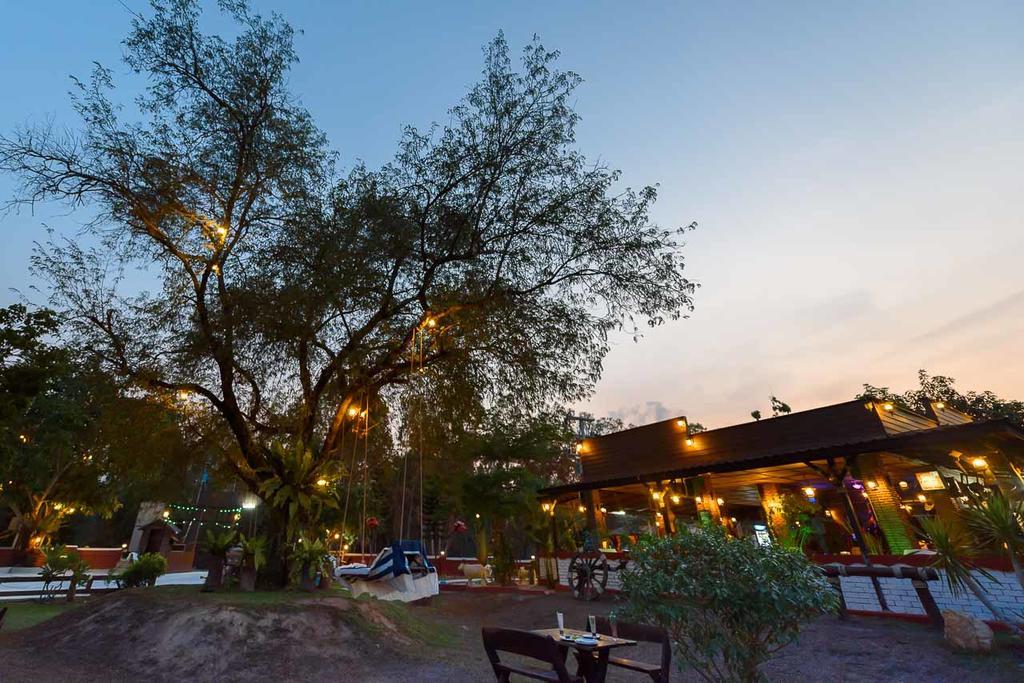 Cowboy Farm Resort Pattaya Ban Huai Yai Eksteriør bilde