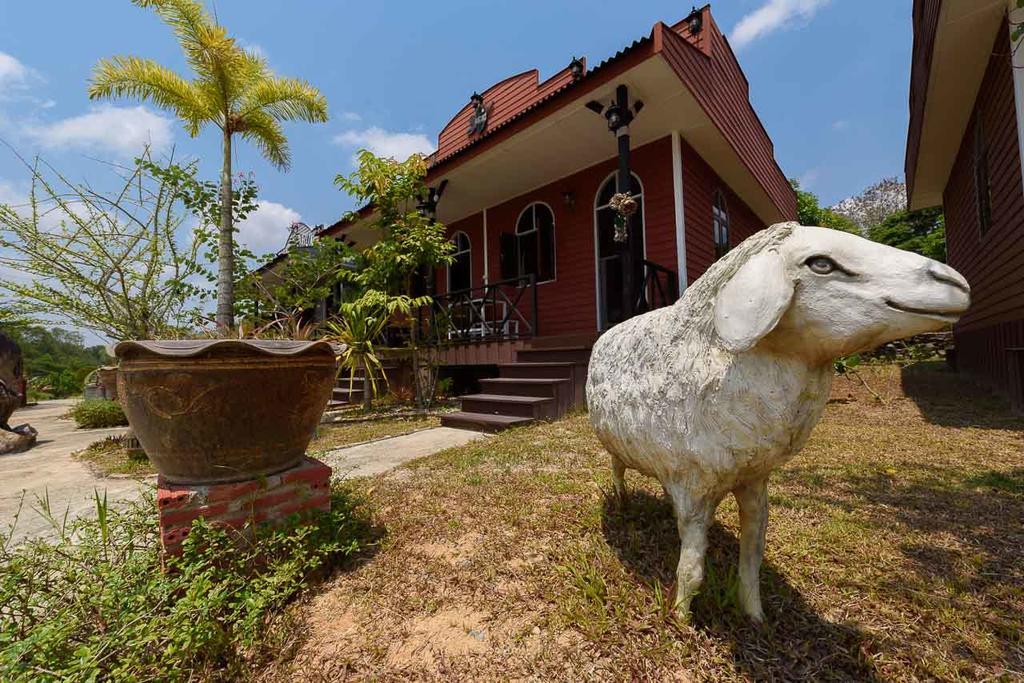 Cowboy Farm Resort Pattaya Ban Huai Yai Eksteriør bilde