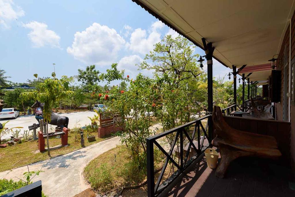 Cowboy Farm Resort Pattaya Ban Huai Yai Eksteriør bilde