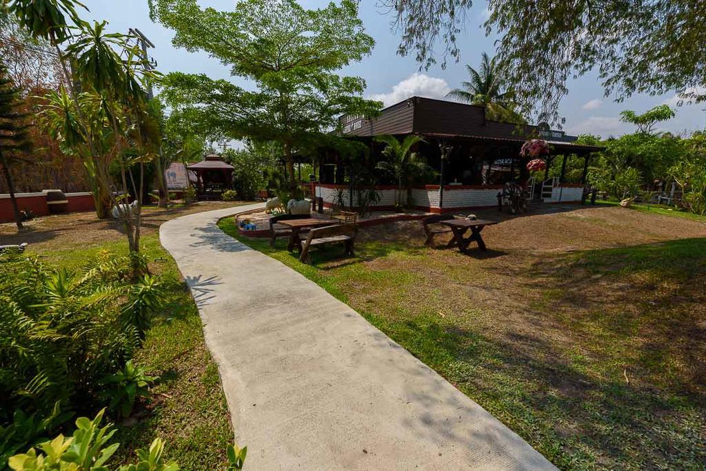 Cowboy Farm Resort Pattaya Ban Huai Yai Eksteriør bilde